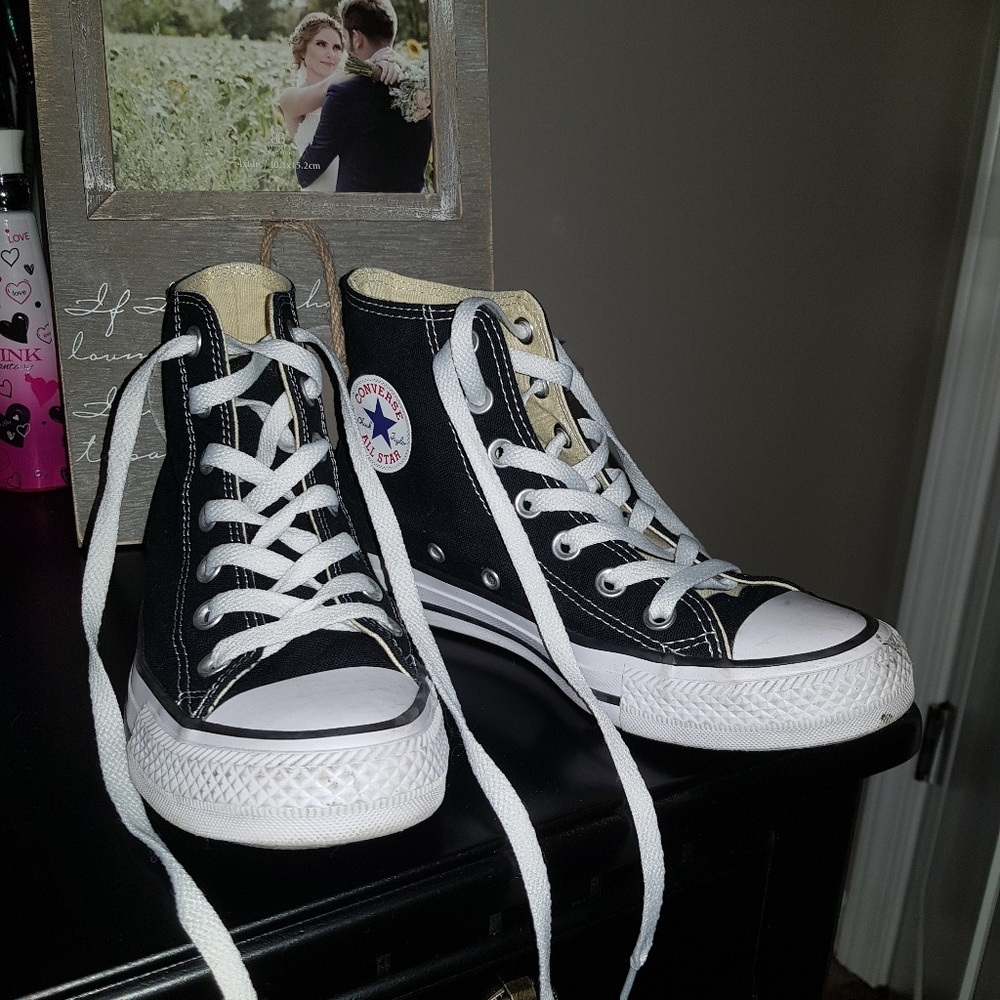 High top black converse like new